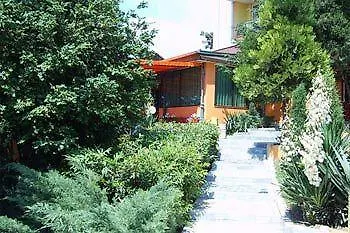 Ξενοδοχείο Briz 2 3*